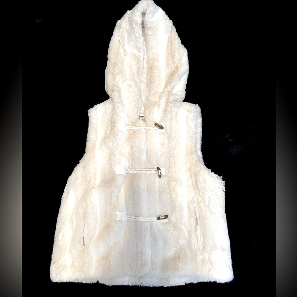 White vest